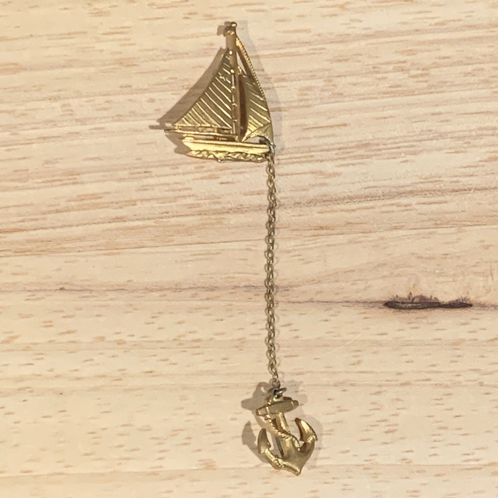 Vintage Sailboat Anchor Brooch Women Gold Tone Nautical Linked Pin Vintage